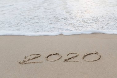 2020 'de kumsalda yeni yıldan önce yazılmış.