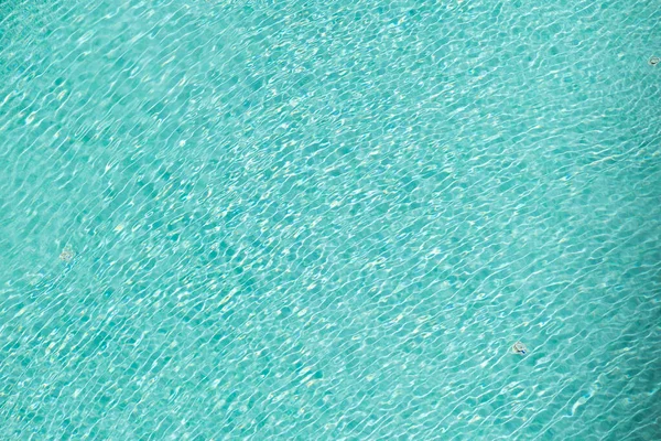 Отражение Синей Волны Фоне Синего Бассейна — стоковое фото