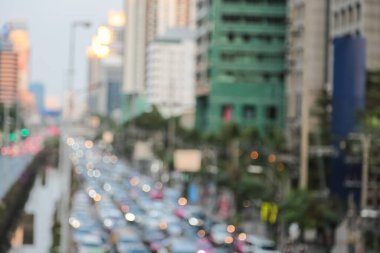 Büyük şehir işletmelerinde trafik sıkışıklığının soyut arkaplan bulanıklığı