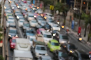 Büyük şehir işletmelerinde trafik sıkışıklığının soyut arkaplan bulanıklığı