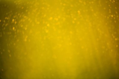 Su arka planında soyut mavi ve beyaz bokeh ve kabarcıklar