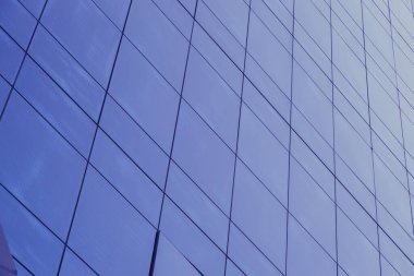 Mavi cam pencere modern ofis için bina enerji tasarrufu