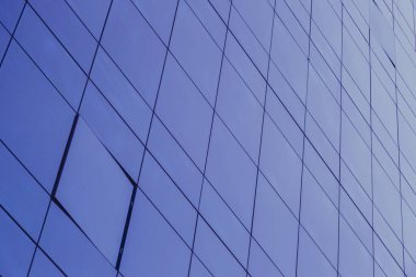 Mavi cam pencere modern ofis için bina enerji tasarrufu