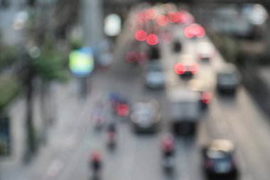 Büyük şehir işletmelerinde trafik sıkışıklığının soyut arkaplan bulanıklığı