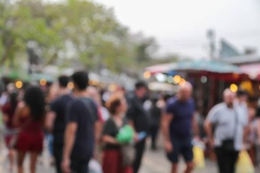 Hafta sonu pazar geçmişinde insan ve çevre bulanıklığı