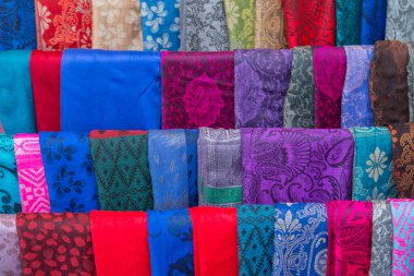 Renkli kumaş satır arkaplanı