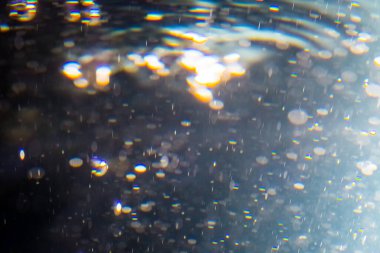 siyah arka plan üzerine soyut bokeh