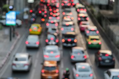 Büyük şehir işletmelerinde trafik sıkışıklığının soyut arkaplan bulanıklığı