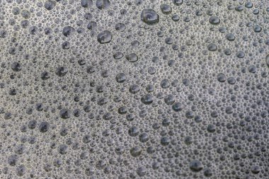 Su arkaplanından baloncuğu kapat