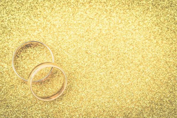 Gold Wedding Rings Bride Groom Gold Gliter Background — Stock Photo, Image