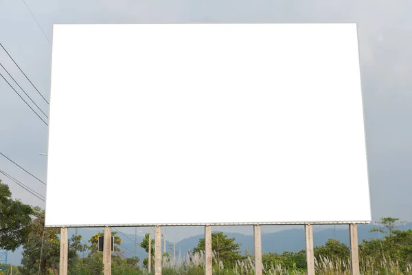 Blank Billboard Reklamy Zewnętrznej Pobliżu Drogi Tle Nieba — Zdjęcie stockowe