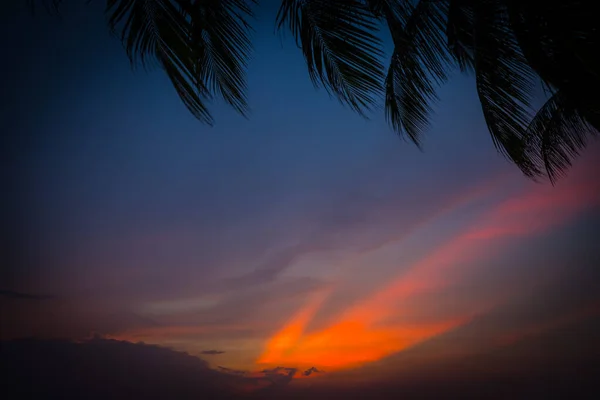 Niebo Chmura Plaży Tle Chwili Zachodu Słońca — Zdjęcie stockowe