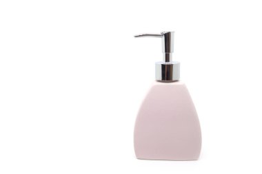 Beyaz zemin üzerinde modern seramik sıvı sabun şişesi