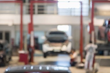 Servis merkezinin arkaplanındaki mesafeyi onarmak ve kontrol etmek için Görüntü Araçları