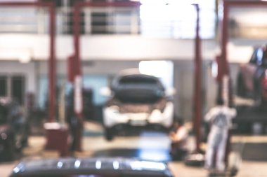 Servis merkezinin arkaplanındaki mesafeyi onarmak ve kontrol etmek için Görüntü Araçları