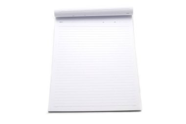 beyaz arkaplanda okul defterini aç