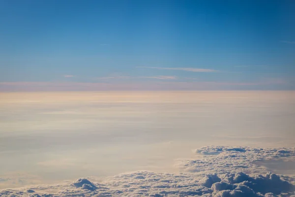 Céu Nuvens Cima Solo Visto Avião Natureza Fundo — Fotografia de Stock