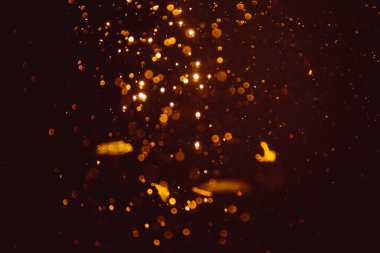 Soyut altın defocus bokeh simli vintage ışıklar siyah arkaplan