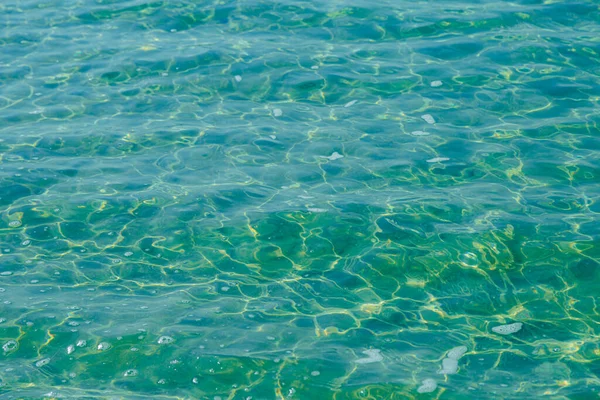 Agua Azul Piscina Con Reflejos Sol Fondo — Foto de Stock