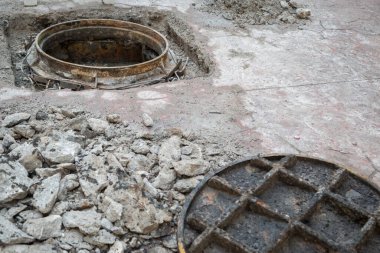 Yol alanındaki kanalizasyon giderlerinin onarılması