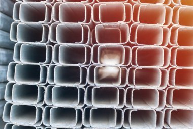 İnşaat alanında çelik malzeme, inşaat için çelik kutu.