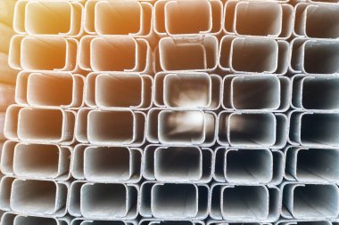 İnşaat alanında çelik malzeme, inşaat için çelik kutu.