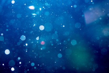 Fantezi soyut bulanık mavi ışık bokeh renkli parlak arka plan kullanımı