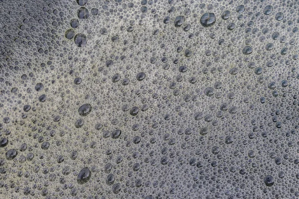 Su arkaplanından baloncuğu kapat