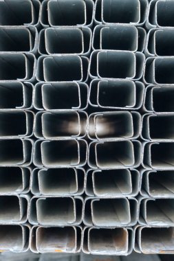 İnşaat alanında çelik malzeme, inşaat için çelik kutu.