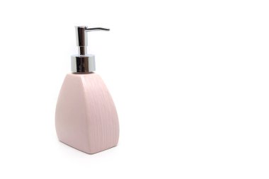 Beyaz zemin üzerinde modern seramik sıvı sabun şişesi