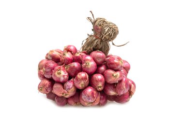 Tayland arpacığı, beyaz arka planda yemek pişirmek için kullanılan baharatlar.