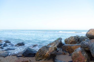 Rocky deniz manzarası doğal arka plan