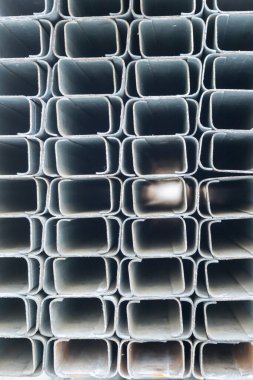 İnşaat alanında çelik malzeme, inşaat için çelik kutu.