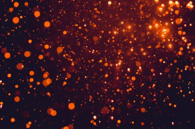 Siyah arkaplanda kırmızı parıltılı klasik ışıklar