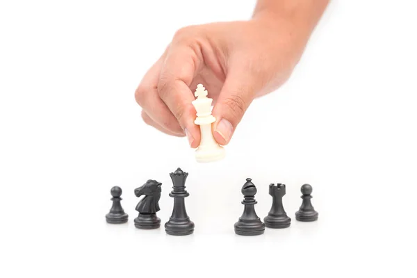 チェスは ビジネスプランナーが目標を達成するためのパスを選択する思考プロセスです ロイヤリティフリーのストック写真