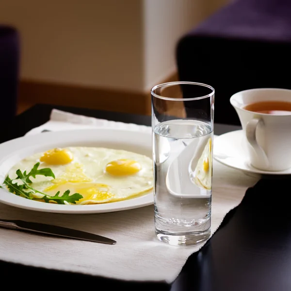 Frukost med stekta ägg — Stockfoto