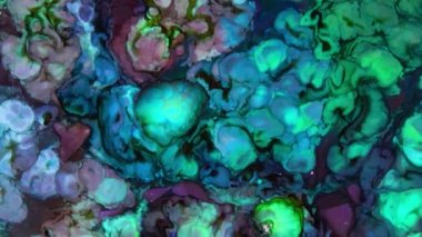 Renkli soyut psikedelik sıvı sıvı ışık gösterisi, su ve yağda mürekkep boya desenleri. Su yüzeyi akış arkaplanı, sıvı metaller kimyasal yağ materyalleri, parlak ipek saten doku arka plan.