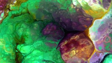 Renkli soyut psikedelik sıvı sıvı ışık gösterisi, su ve yağda mürekkep boya desenleri. Su yüzeyi akış arkaplanı, sıvı metaller kimyasal yağ materyalleri, parlak ipek saten doku arka plan.