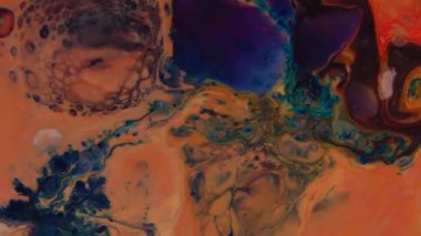 Renkli soyut psikedelik sıvı sıvı ışık gösterisi, su ve yağda mürekkep boya desenleri. Su yüzeyi akış arkaplanı, sıvı metaller kimyasal yağ materyalleri, parlak ipek saten doku arka plan.