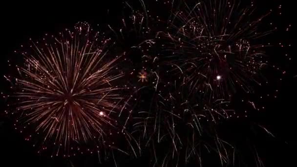 Heldere Kleurrijke Vuurwerk Achtergrond Overlay Een Gloeiende Vuurwerkshow Oudejaarsavond Vuurwerk — Stockvideo