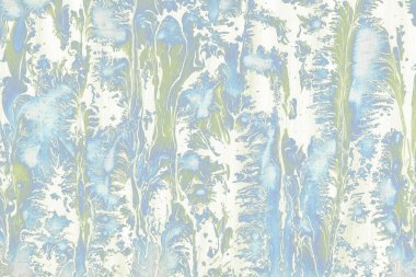 Modern duvar boyası tasarımı. Soyut çok renkli ıslak beton arka plan. Serbest stil ve el yapımı model arkaplanı. Boya istasyonunun duvar boyası. Resim yaptıktan sonra arta kalan boyalar. Sıvı mermer resim