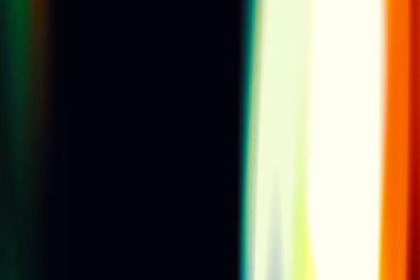 Prizma ışığı arka planda film kaplaması sızdırır. Gökkuşağı çok renkli doymuş efektli film örtüsü. Fotoğraf düzenleme için çok renkli ışık, mercek fişeği kaplamasını sızdırır. Yüksek Çözünürlüklü Mercek Işık sızıntısı Hafif Efekt Arka plan Dokusunu Örtüyor.