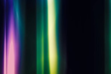 Prizma ışığı arka planda film kaplaması sızdırır. Gökkuşağı çok renkli doymuş efektli film örtüsü. Fotoğraf düzenleme için çok renkli ışık, mercek fişeği kaplamasını sızdırır. Yüksek Çözünürlüklü Mercek Işık sızıntısı Hafif Efekt Arka plan Dokusunu Örtüyor.