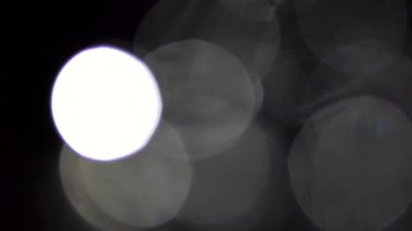 Sinematik görüntüler için Amorfik Gerçekçi ve Organik Kamera Işık Sızıntıları ve Geçişler. Optik mercek patlaması, Işık sızıntısı, Stüdyo alevi, yanıp sönen ışıklar, doğal lamba ışığı efekti.