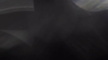 Sinematik görüntüler için Amorfik Gerçekçi ve Organik Kamera Işık Sızıntıları ve Geçişler. Optik mercek patlaması, Işık sızıntısı, Stüdyo alevi, yanıp sönen ışıklar, doğal lamba ışığı efekti.