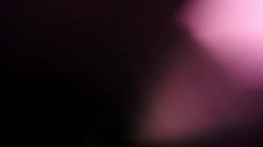 Sinematik görüntüler için Amorfik Altın Gerçekçi ve Organik Kamera Işık Sızıntıları ve Geçişler. Optik mercek patlaması, Işık sızıntısı, Stüdyo alevi, yanıp sönen ışıklar, doğal lamba ışığı efekti.