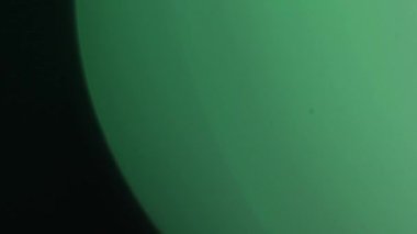 yeşil renkli, gerçek ve organik kamera. Sinema videoları için ışık sızıntısı var. Optik mercek patlaması, Işık sızıntısı, Stüdyo alevi, yanıp sönen ışıklar, doğal lamba ışığı efekti.