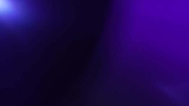 非現実的で有機的な紫色のカメラ映画の映像のための光漏れと遷移 光学レンズフレア 光漏れ スタジオフレア フラッシュライト 自然光ランプ光線効果 — ストック動画