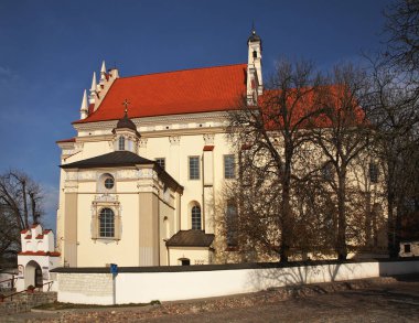 Kazimierz Dolny 'deki Aziz John Baptist Kilisesi. Polonya