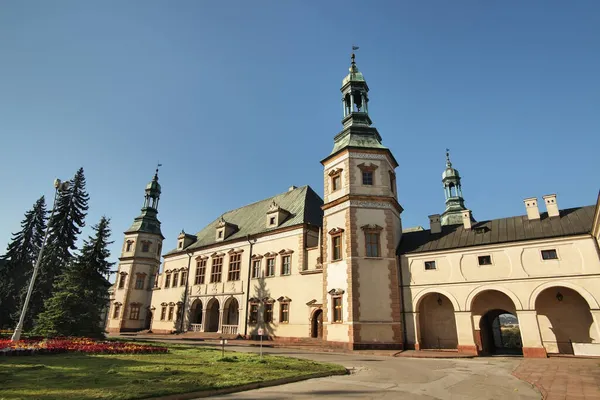 Pałac Biskupów Krakowskich Kielcach Polska — Zdjęcie stockowe